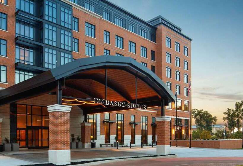 هتل Embassy Suites By Hilton South Bend At Notre Dame