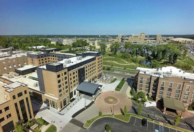 هتل Embassy Suites By Hilton South Bend At Notre Dame