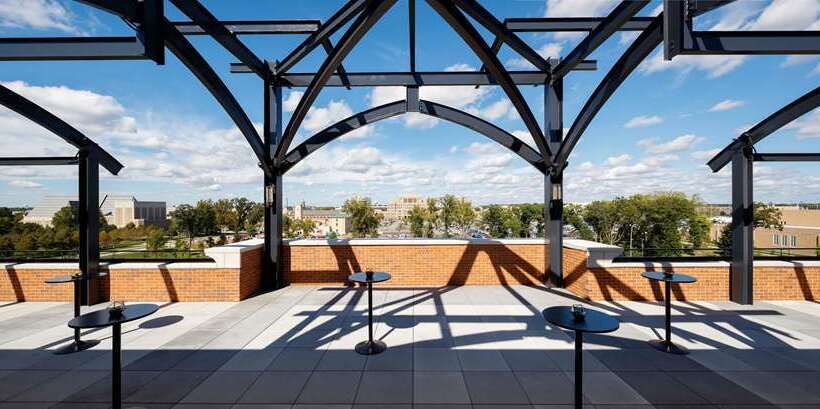 هتل Embassy Suites By Hilton South Bend At Notre Dame