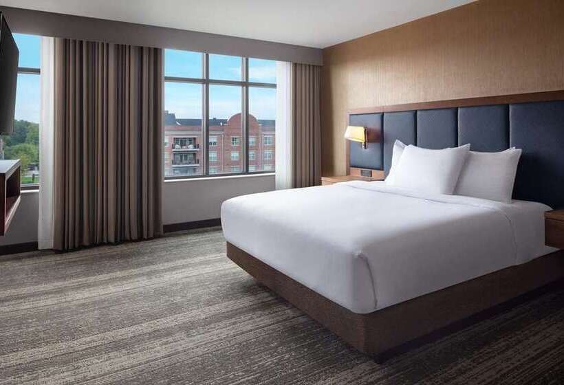 هتل Embassy Suites By Hilton South Bend At Notre Dame