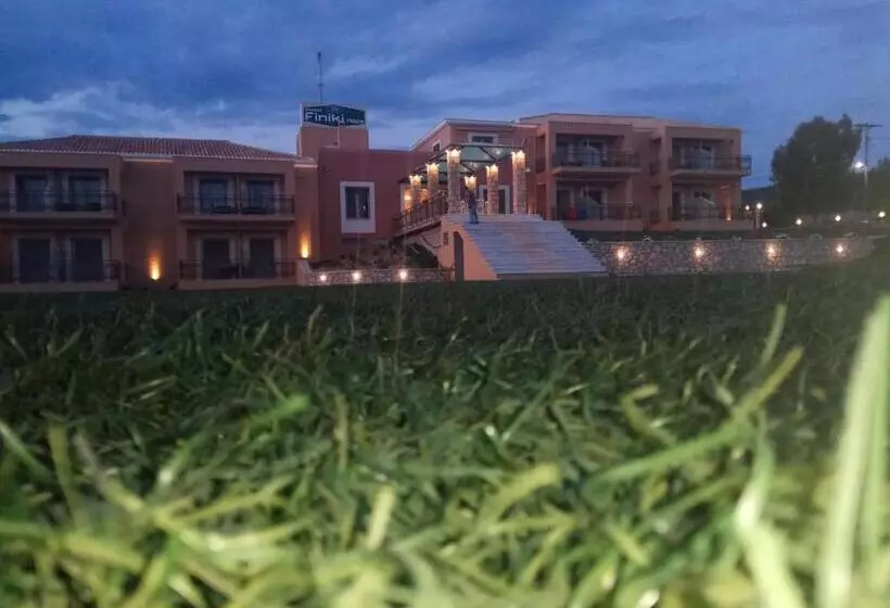 ホテル Finiki Plaza