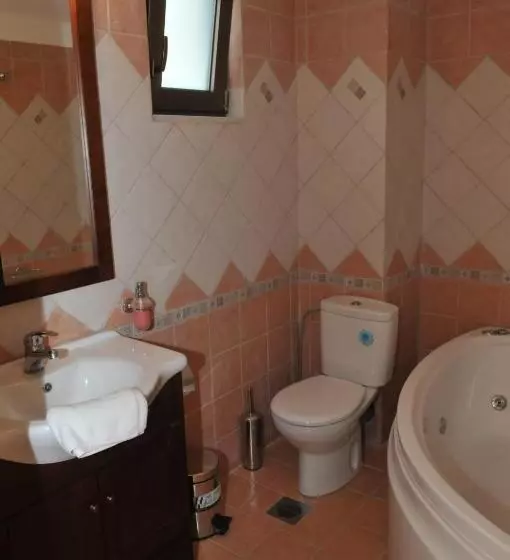 ホテル Finiki Plaza