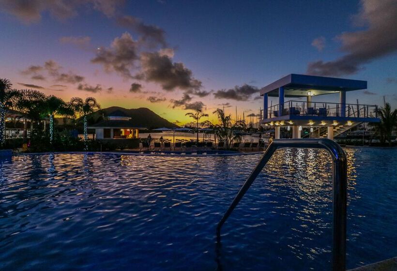 هتل Harbor Club St. Lucia, Curio Collection By Hilton