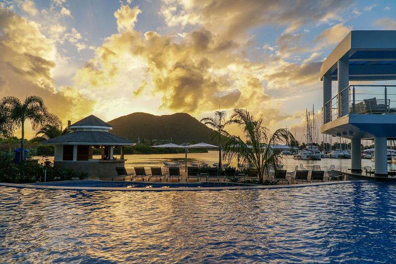 هتل Harbor Club St. Lucia, Curio Collection By Hilton