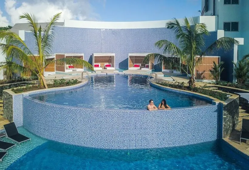 هتل Harbor Club St. Lucia, Curio Collection By Hilton