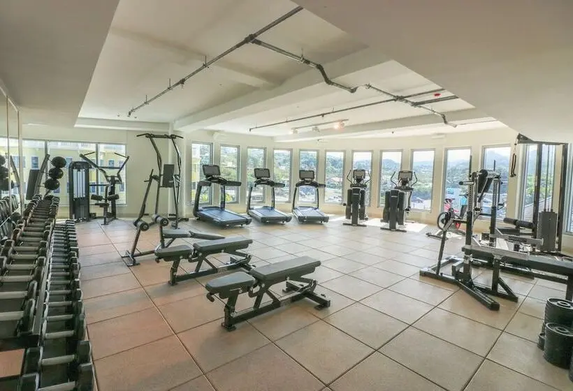 هتل Harbor Club St. Lucia, Curio Collection By Hilton