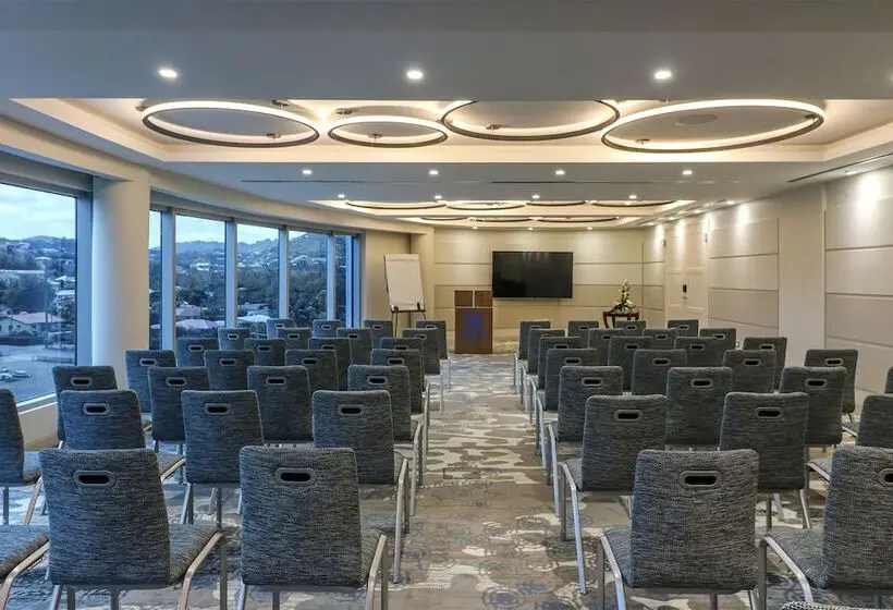 هتل Harbor Club St. Lucia, Curio Collection By Hilton