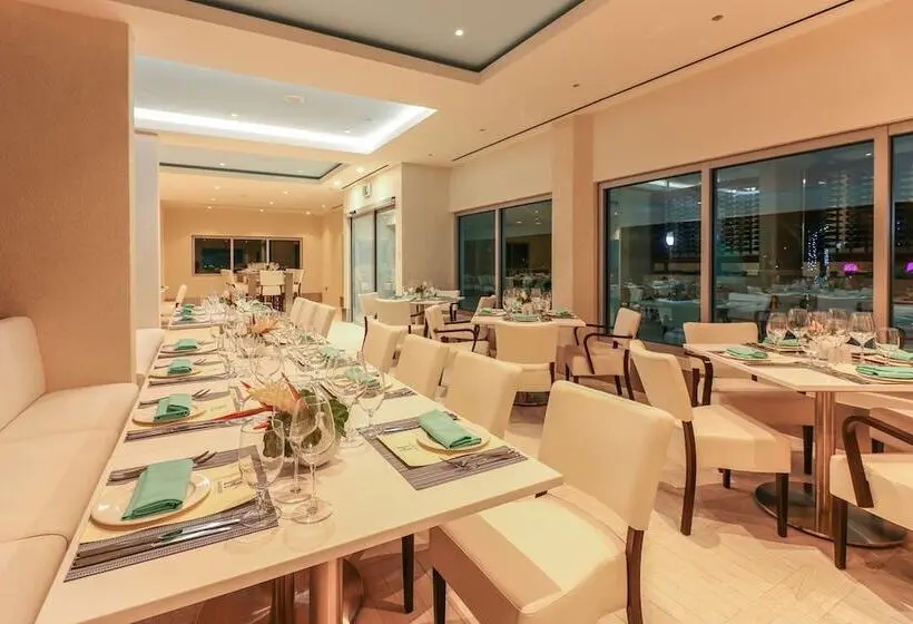 هتل Harbor Club St. Lucia, Curio Collection By Hilton