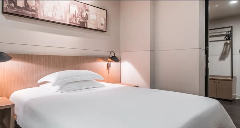 Otel Jinjiang Inn Shanghai Xintiandi Xizang South Road