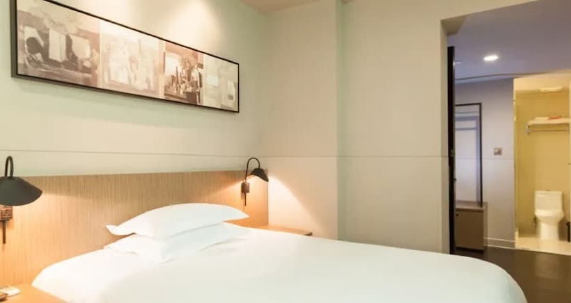 Otel Jinjiang Inn Shanghai Xintiandi Xizang South Road