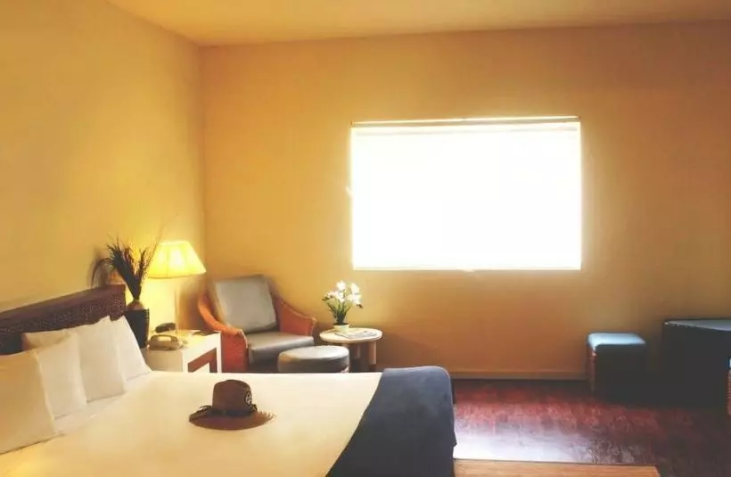 Hotel One Pacific
