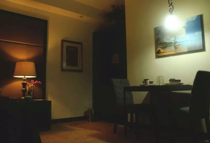 Hotel One Pacific