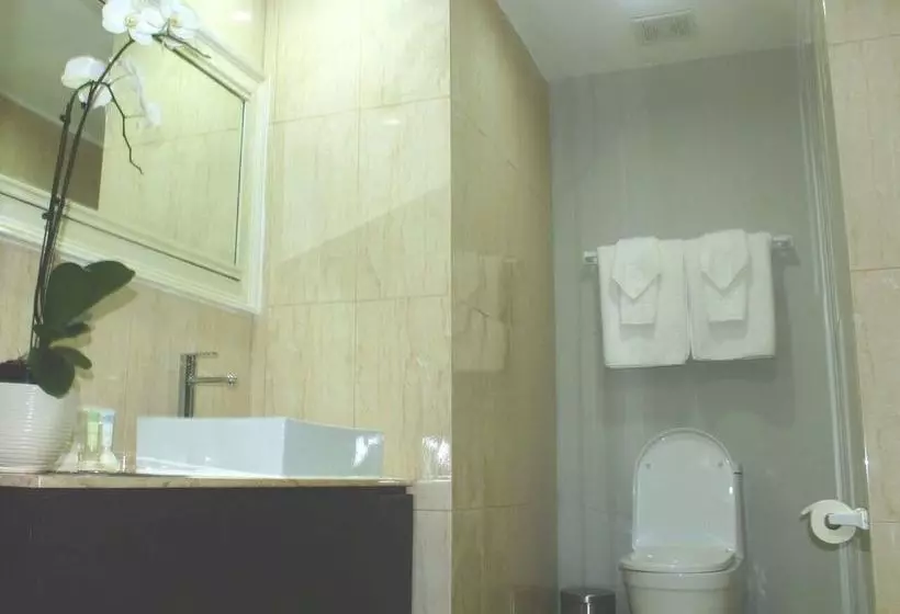 Hotel One Pacific