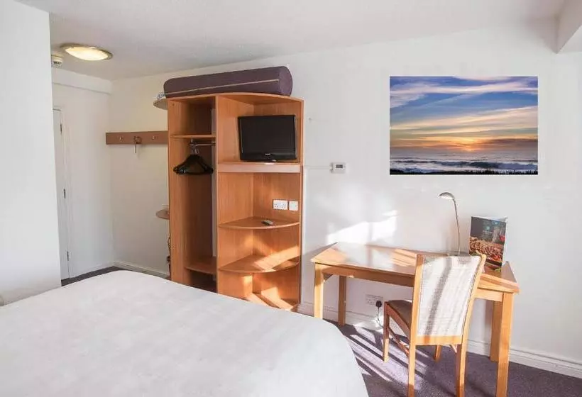 Hotelli Redwings Lodge Solihull