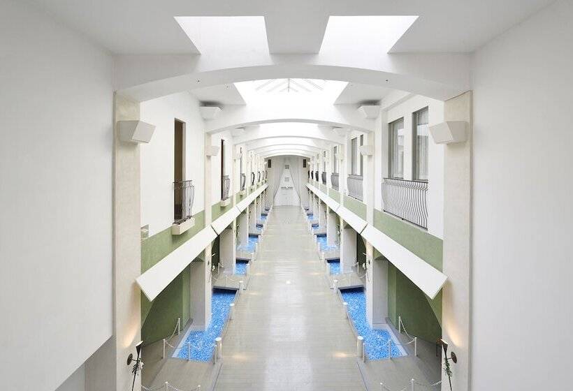 ホテル Spa Resort Hawaiians Vir Port