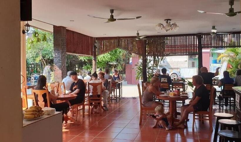 호텔 Vang Vieng Garden Bungalow