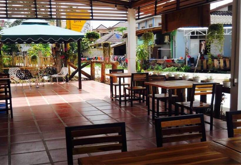 호텔 Vang Vieng Garden Bungalow