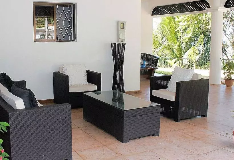 پانسیون Lime Hill Lodge