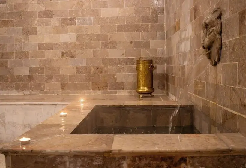 Charme Hotel La Foret