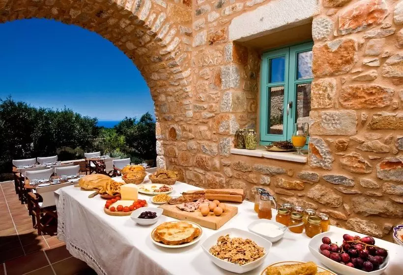 Hotelli Arapakis Historic Castle