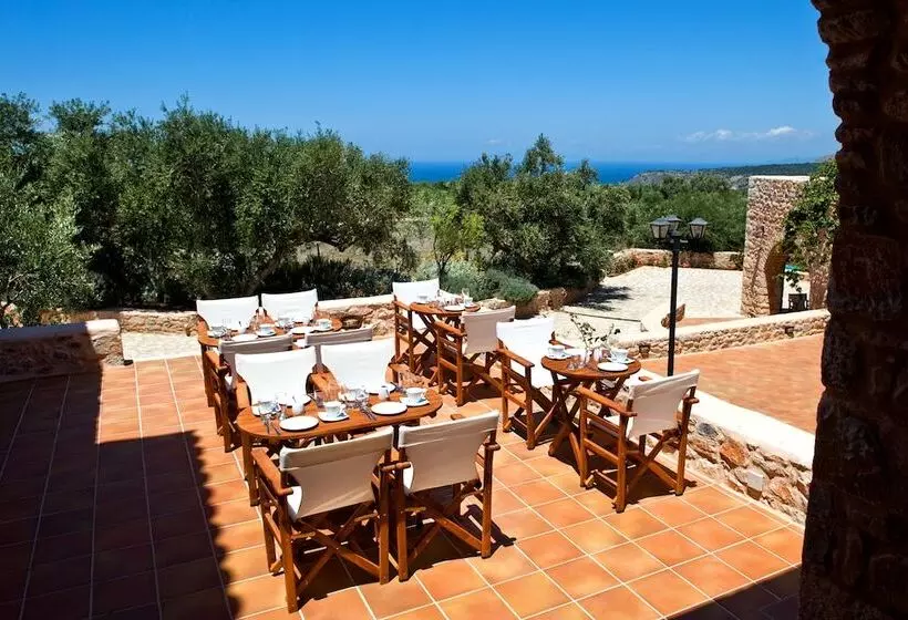 Hotelli Arapakis Historic Castle