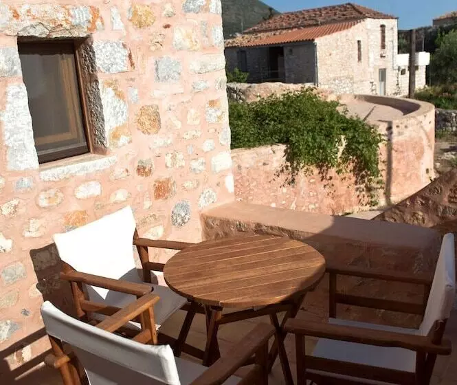 Hotelli Arapakis Historic Castle