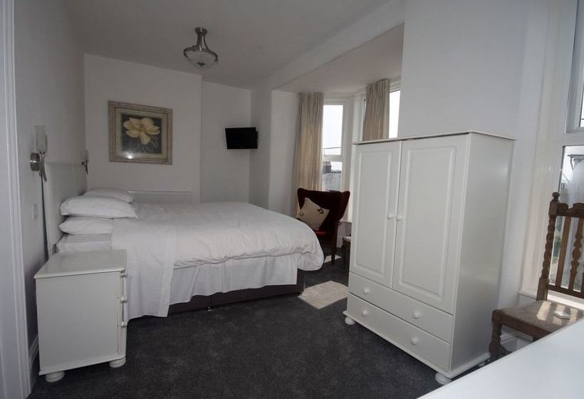 Отель Barkleys B&b