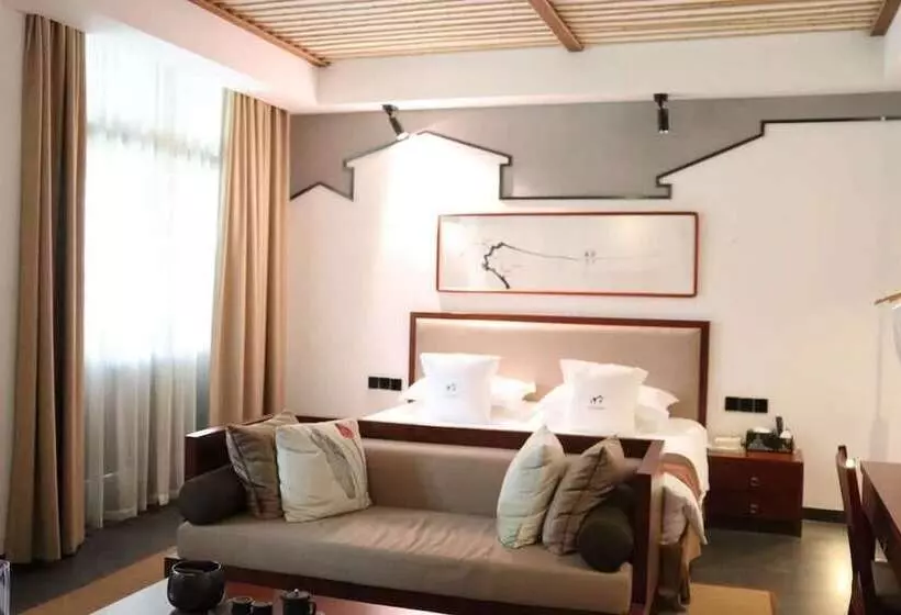 Hotelli Cqj Lestay