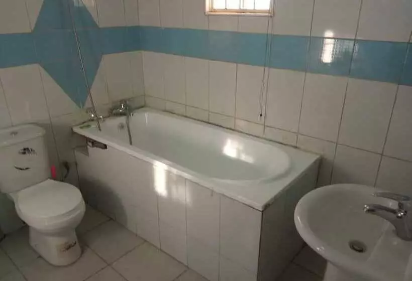 هتل Jesuit Continental Suites
