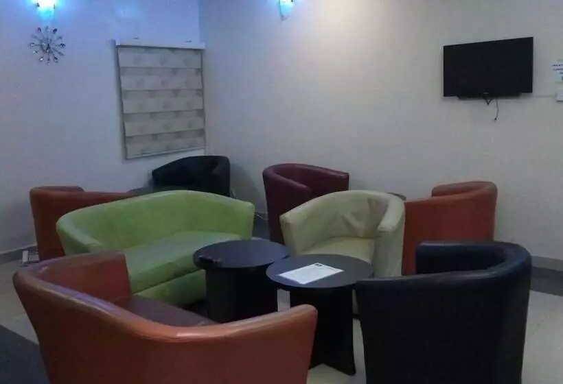 هتل Jesuit Continental Suites