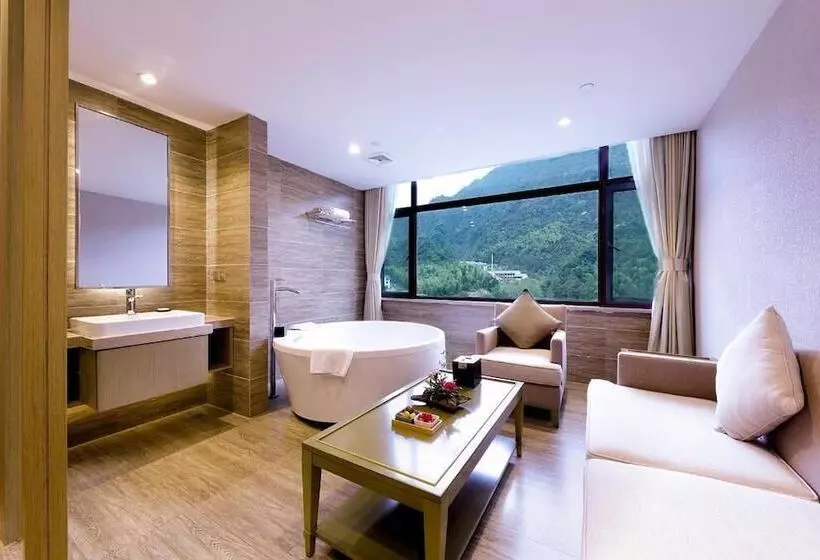 Hotelli Sanqingshan New Century Resort