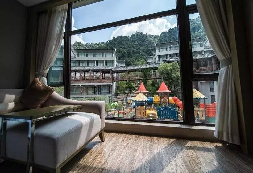 Hotelli Sanqingshan New Century Resort