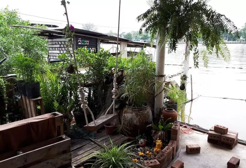 ホテル Se Sun Amphawa