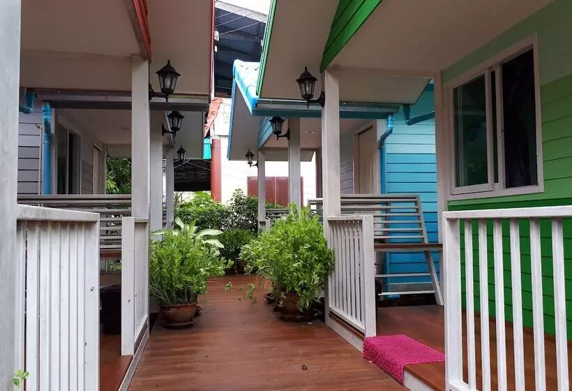 ホテル Se Sun Amphawa