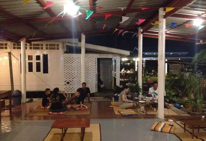 ホテル Se Sun Amphawa