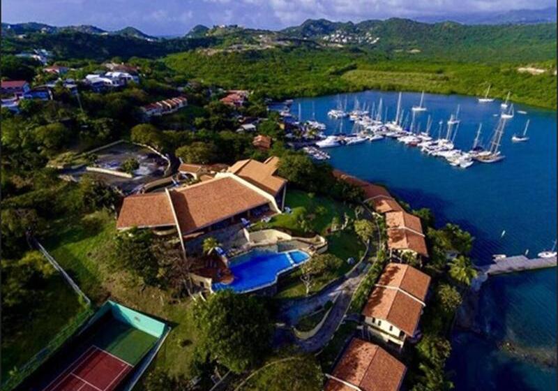 Secret Harbour Boutique Hotel And Marina