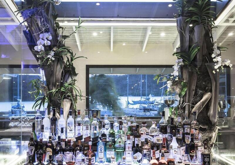 Secret Harbour Boutique Hotel And Marina