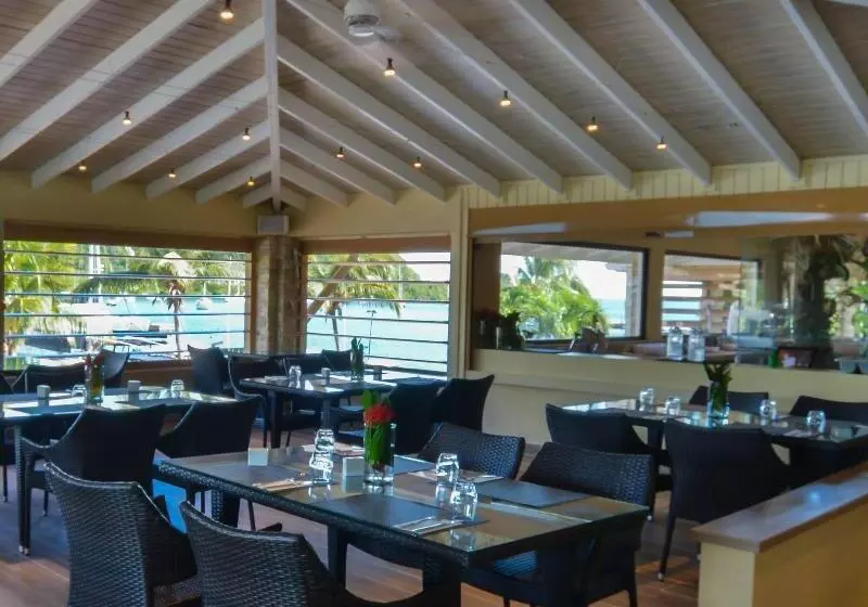 Secret Harbour Boutique Hotel And Marina