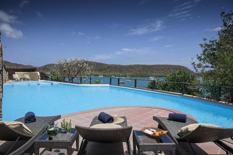 Secret Harbour Boutique Hotel And Marina