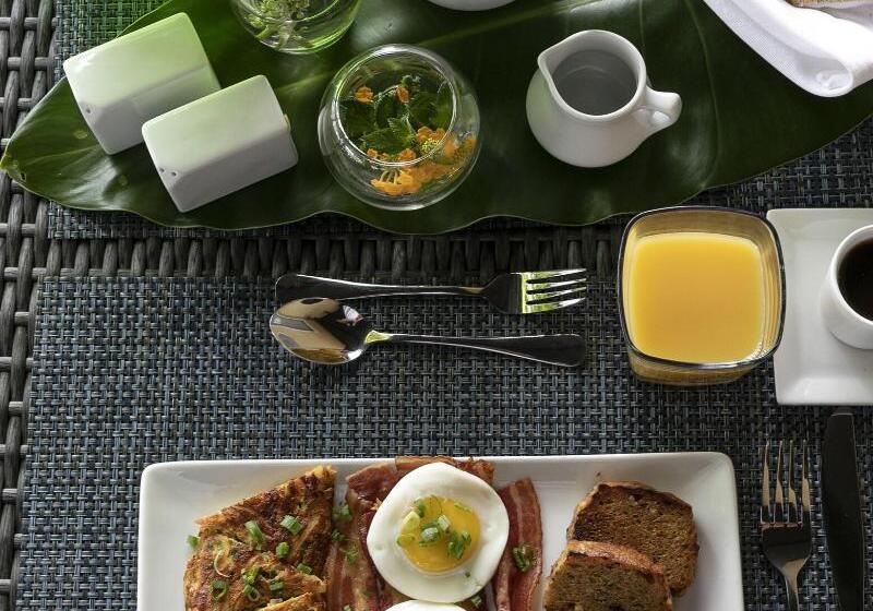 Secret Harbour Boutique Hotel And Marina