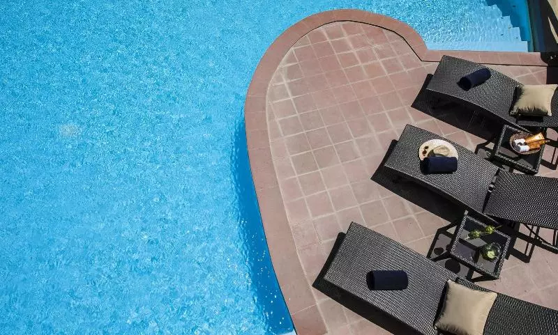 Secret Harbour Boutique Hotel And Marina