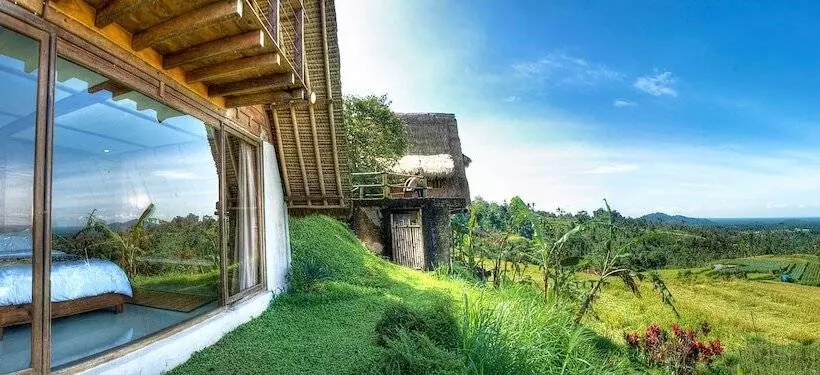 ホテル Village Above The Clouds