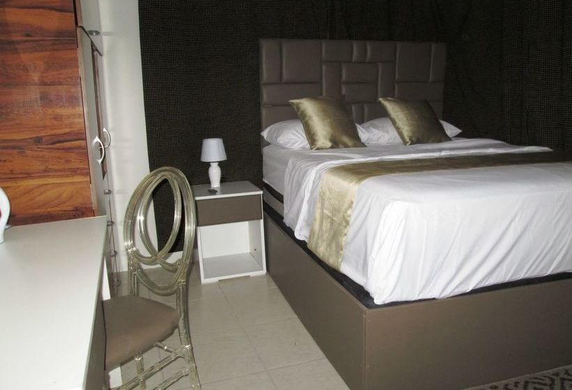 King Base Guesthouse B & B