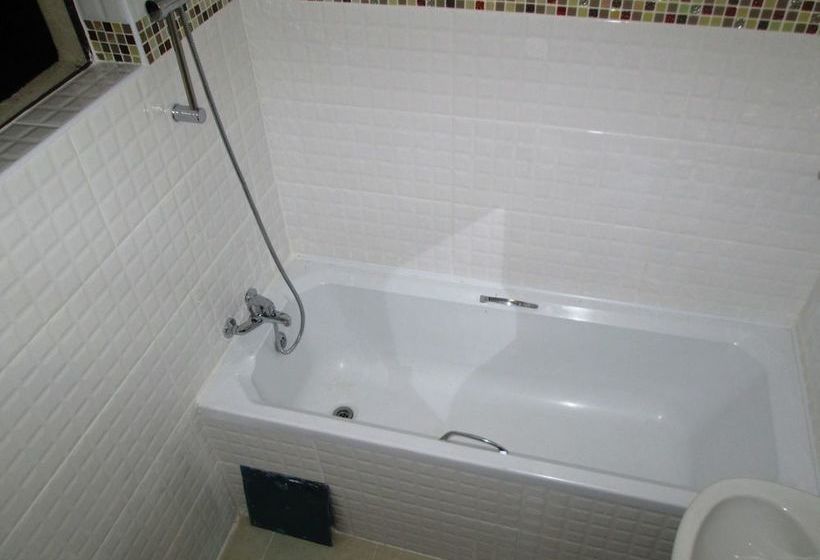 King Base Guesthouse B & B