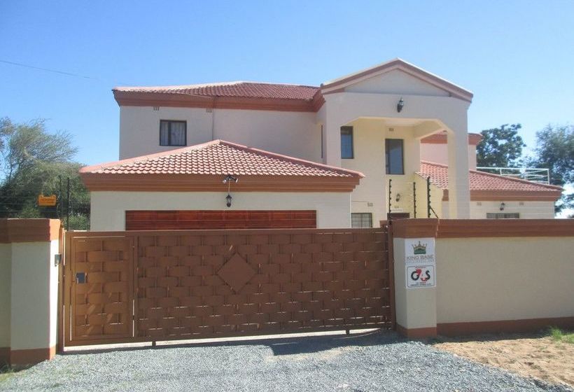 King Base Guesthouse B & B