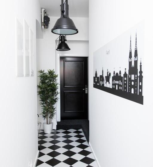 Loox Serviced Apartments Hatzova