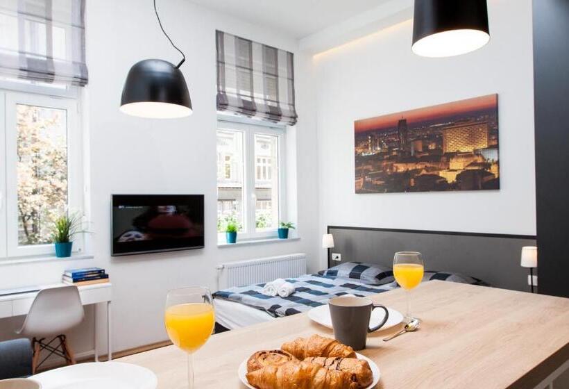 Loox Serviced Apartments Hatzova