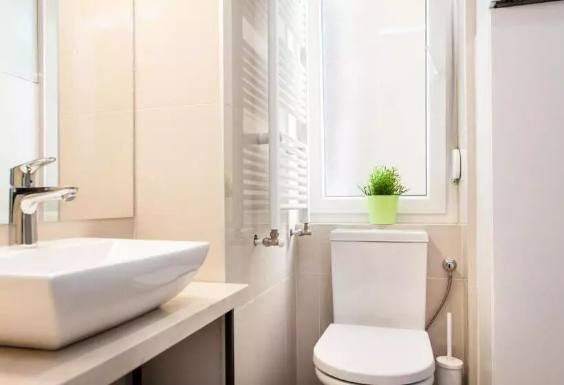 Loox Serviced Apartments Hatzova