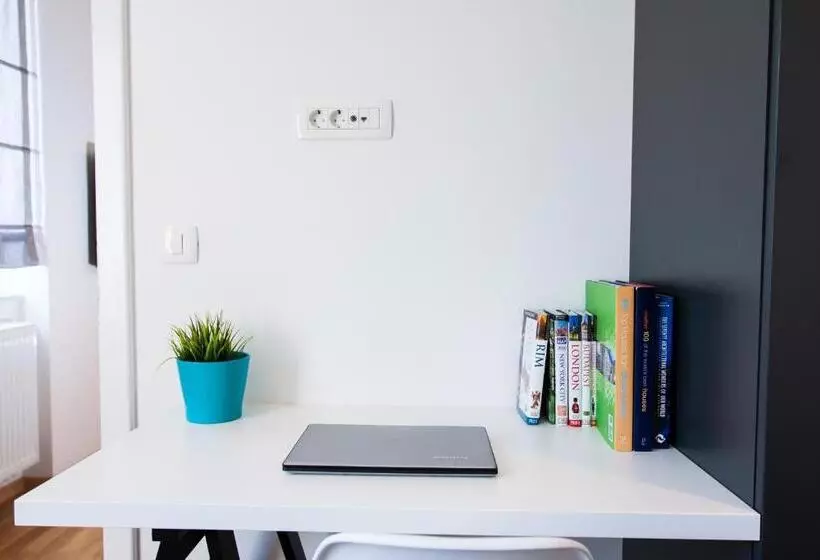 Loox Serviced Apartments Hatzova