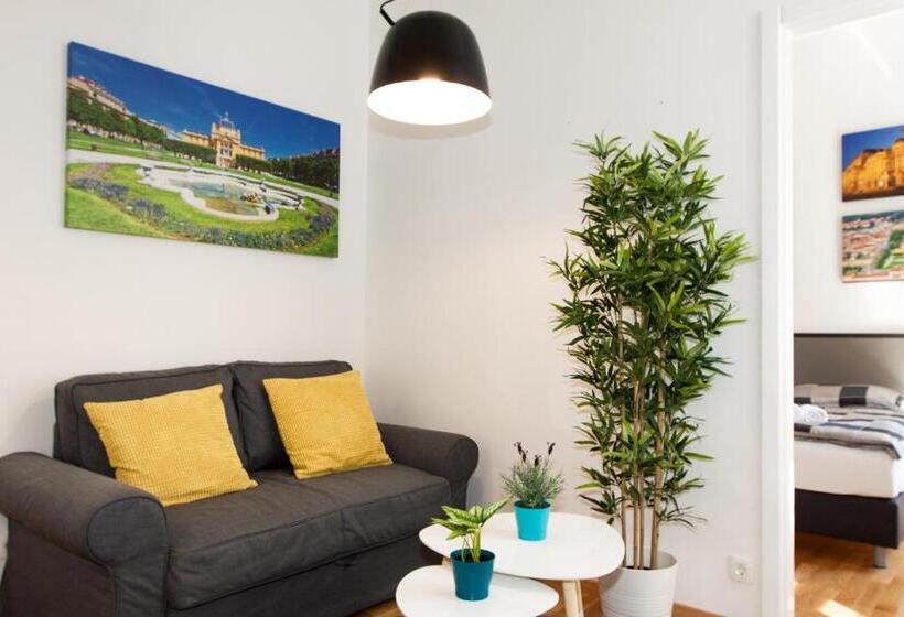 Loox Serviced Apartments Hatzova